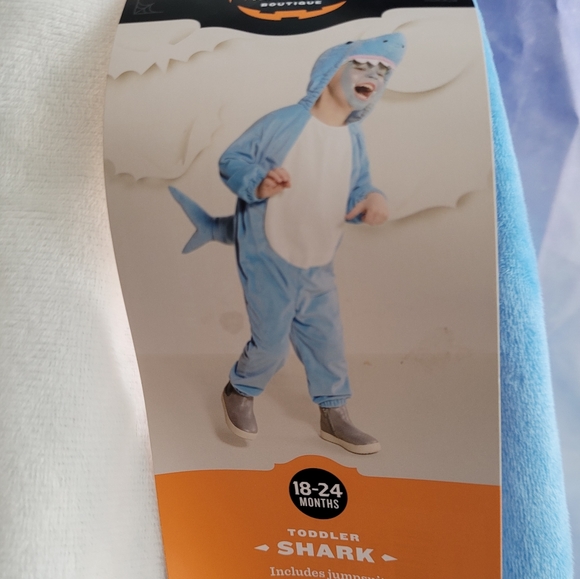 Shark Costume - Picture 4 of 5